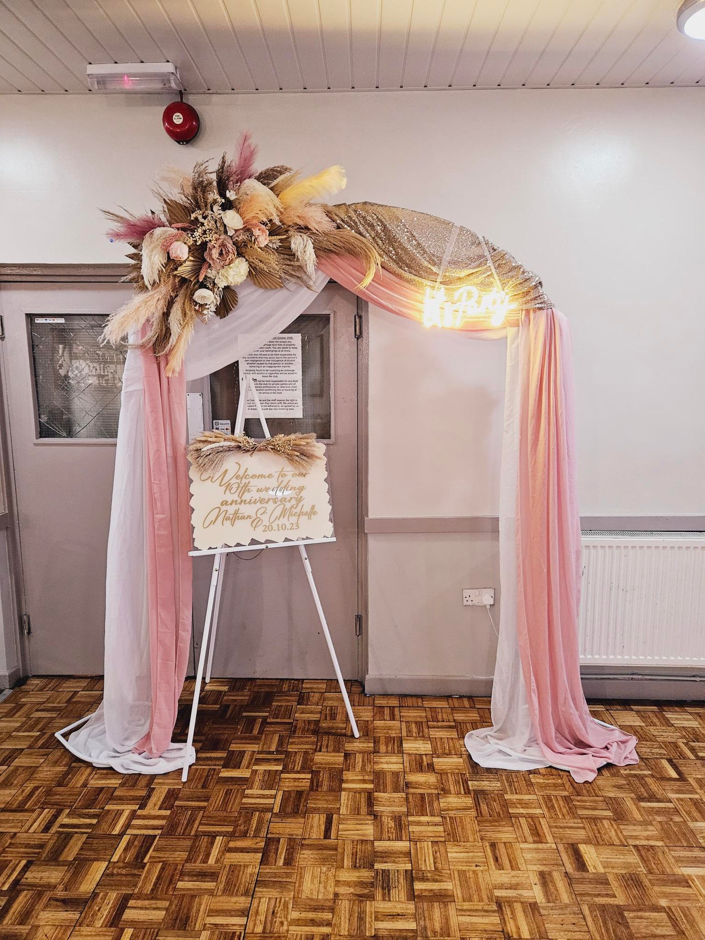 Wooden or Metal Arch