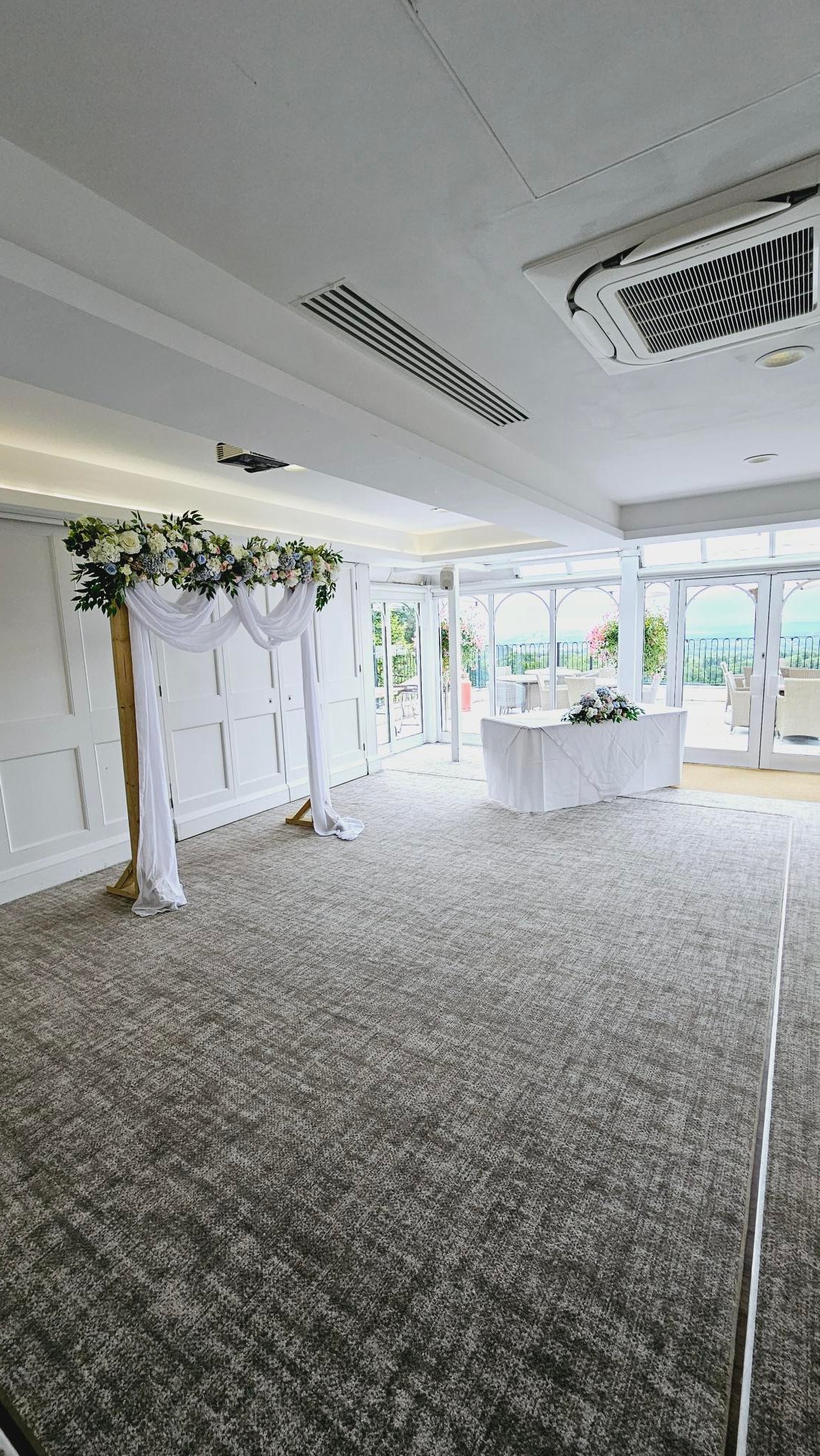 Wooden or Metal Arch