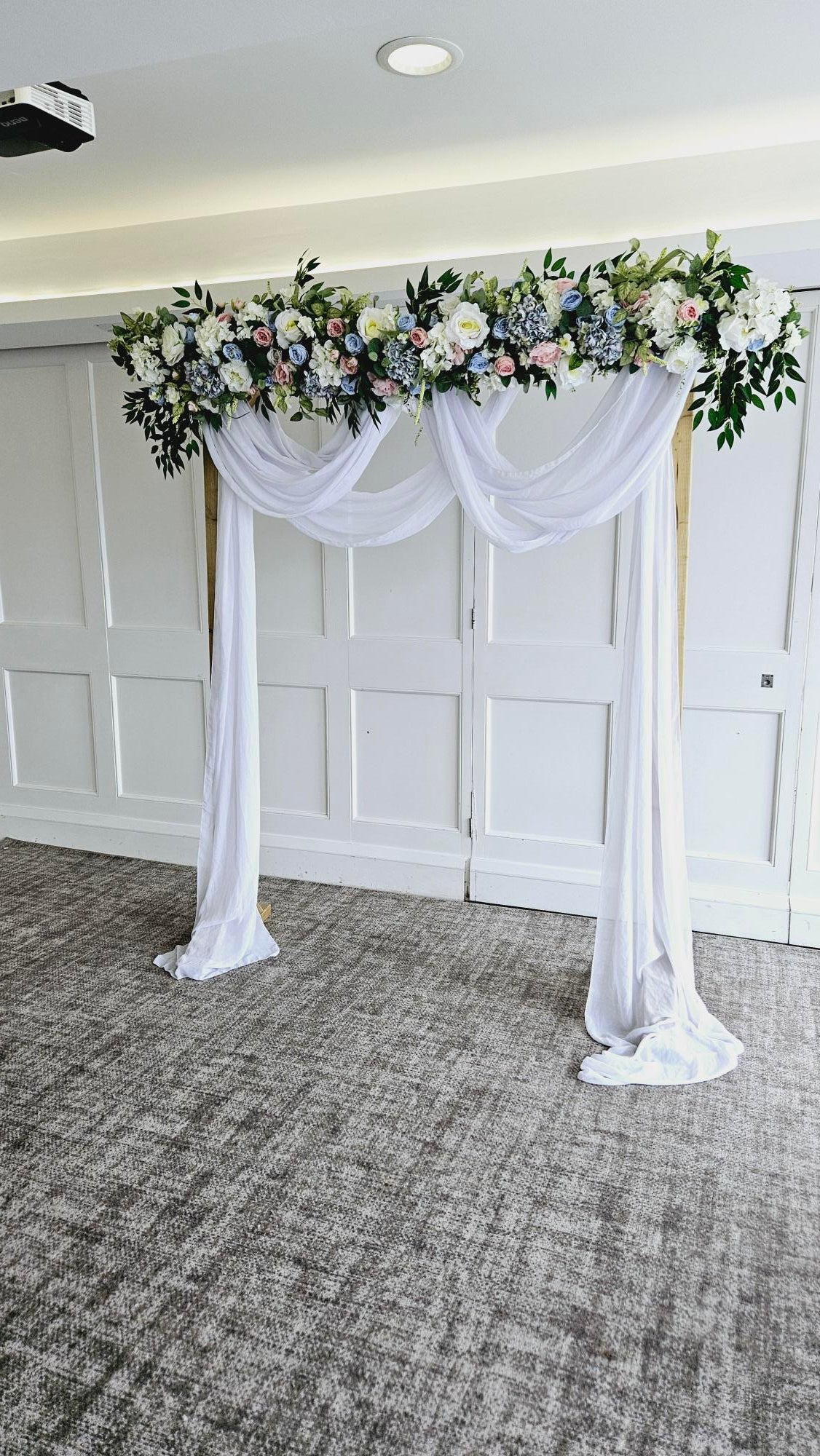 Wooden or Metal Arch