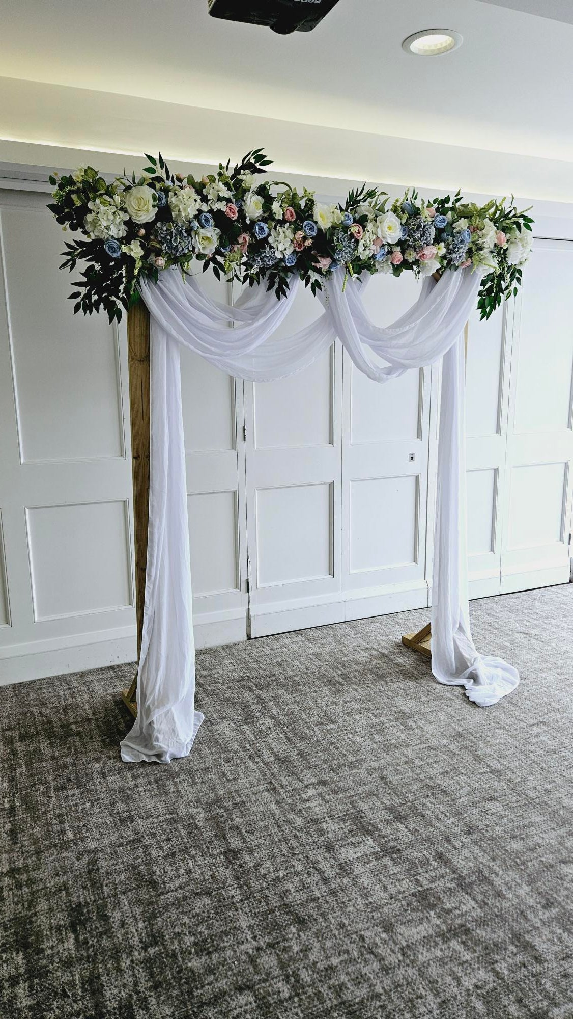 Wooden or Metal Arch