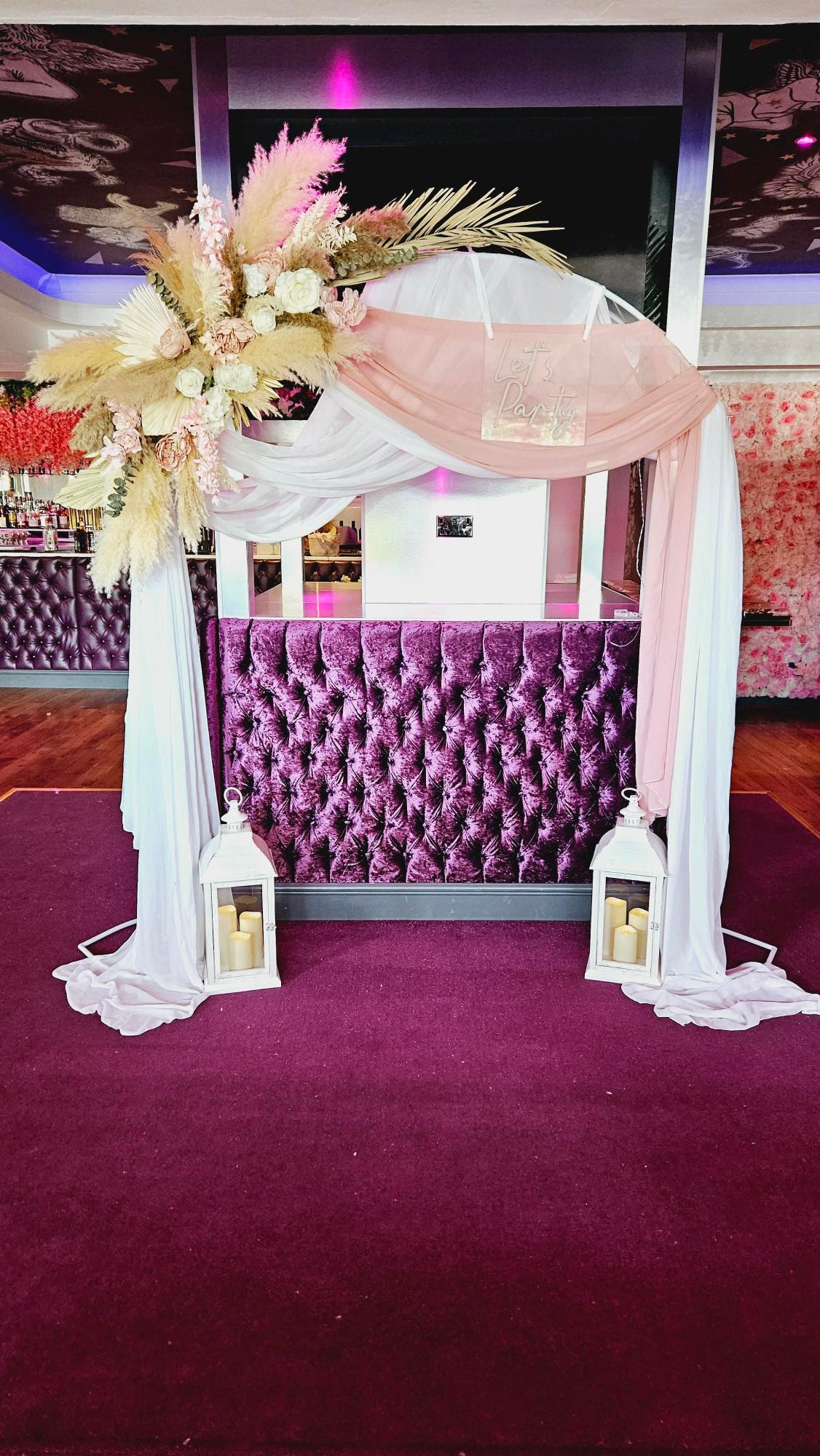 Wooden or Metal Arch