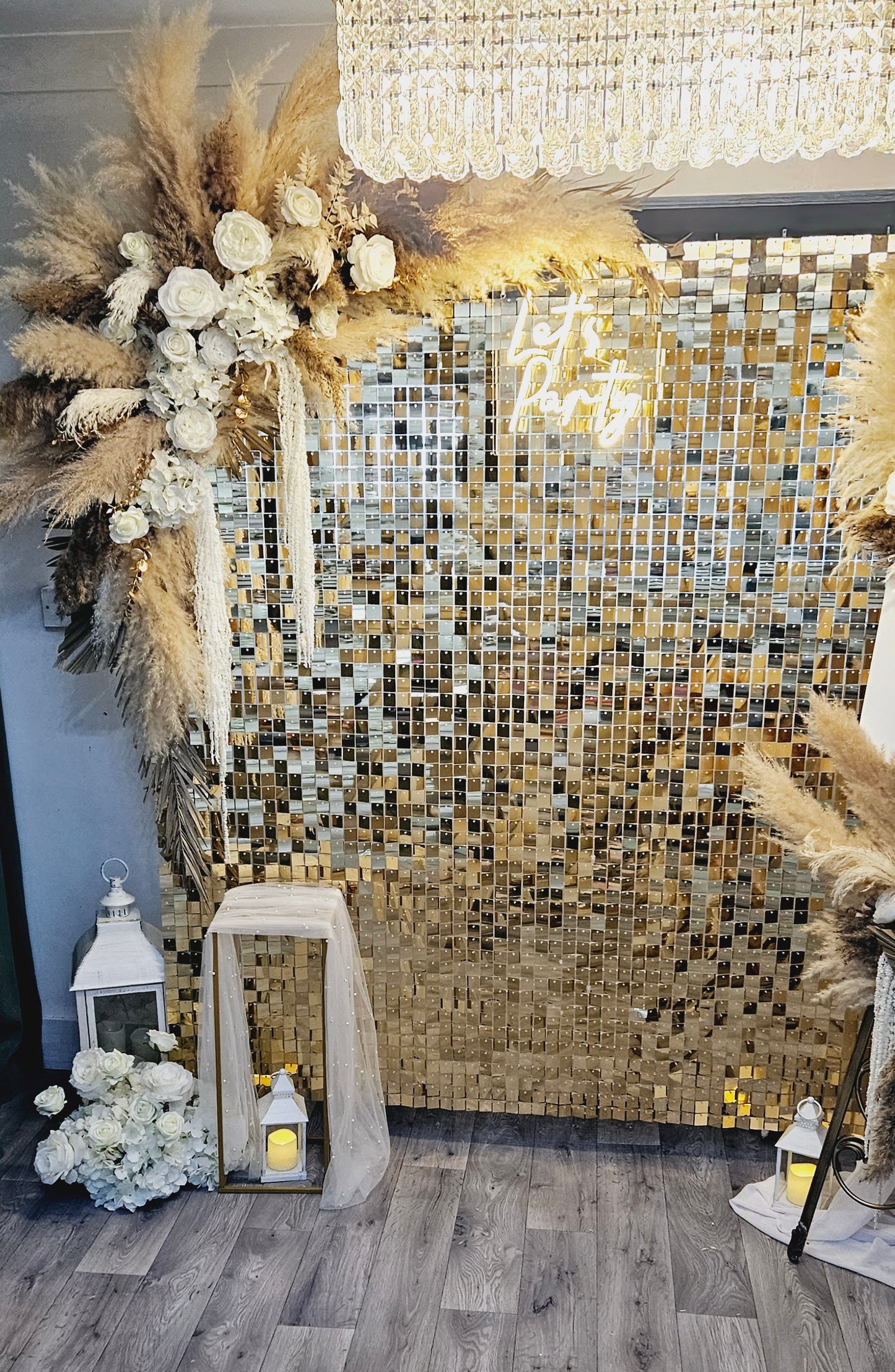 Gold Shimmer Wall