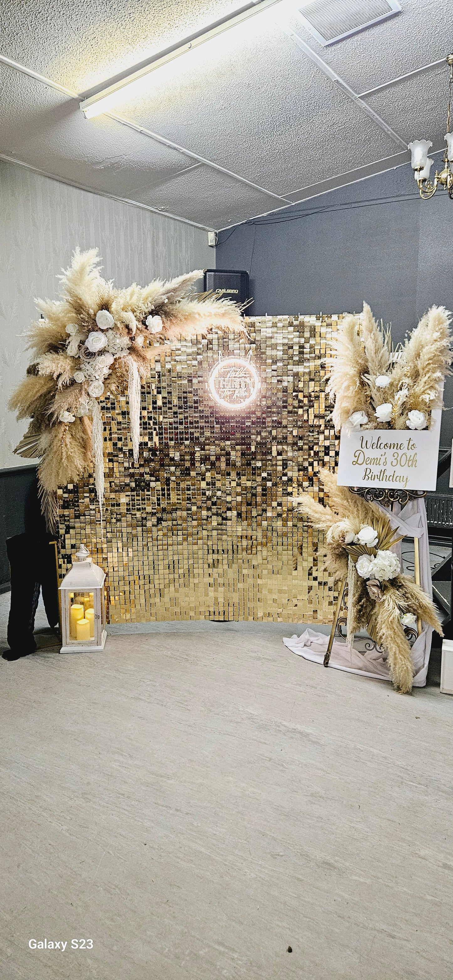 Gold Shimmer Wall