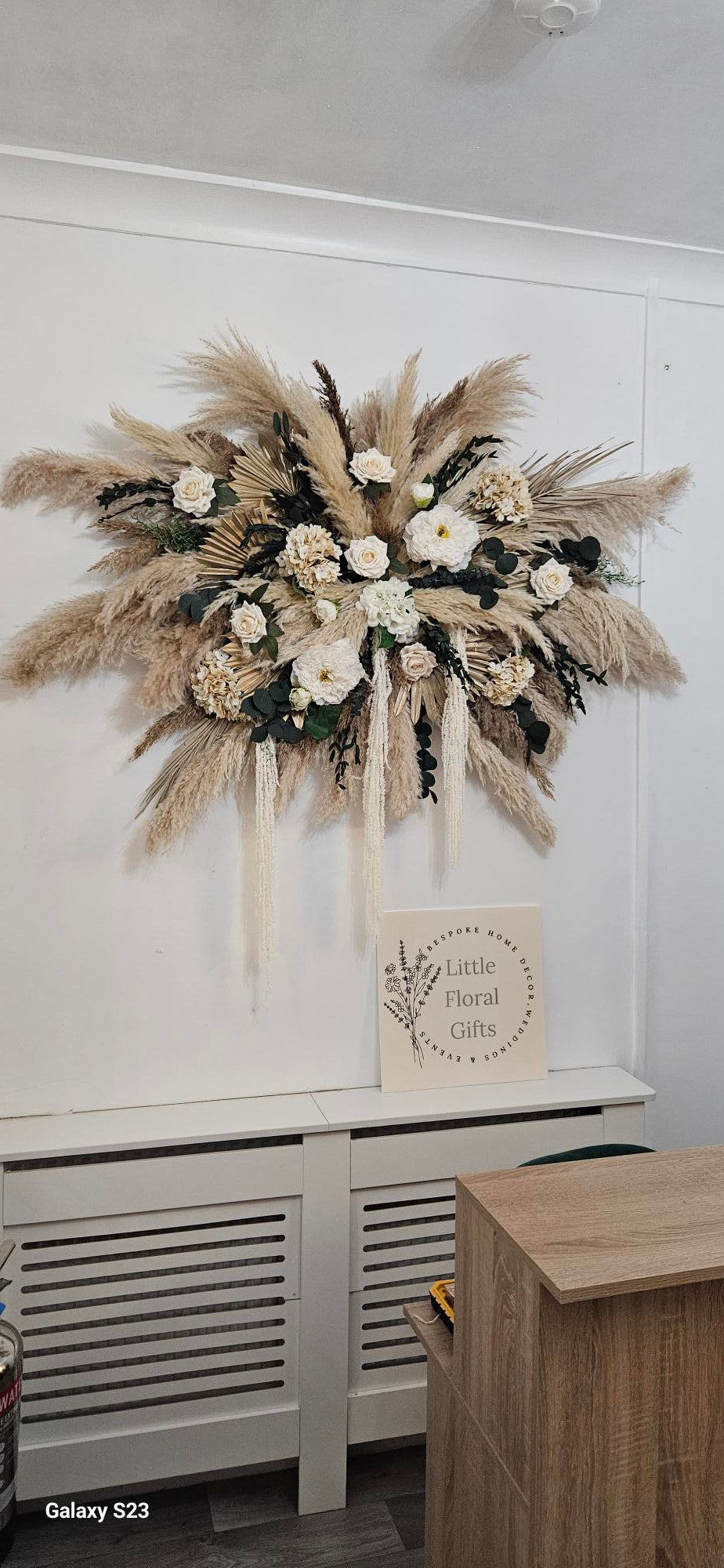 Pampas Wall Displays