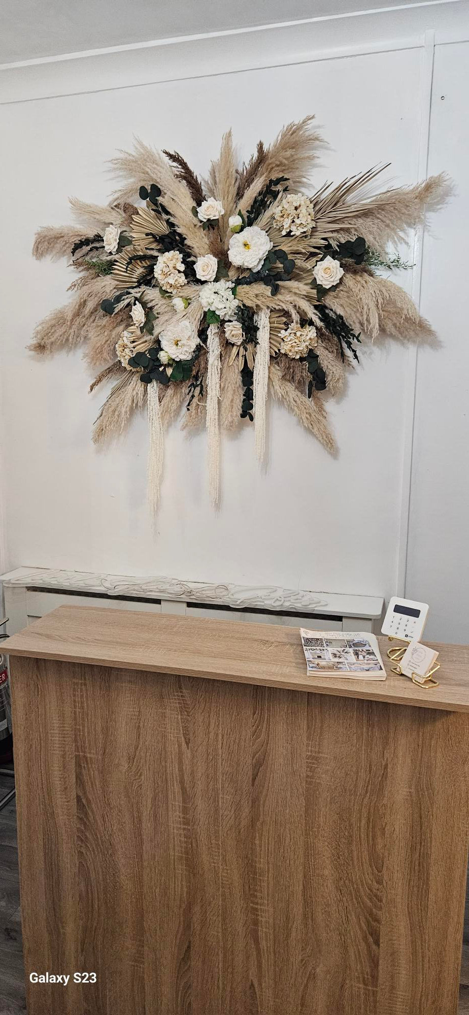 Pampas Wall Displays