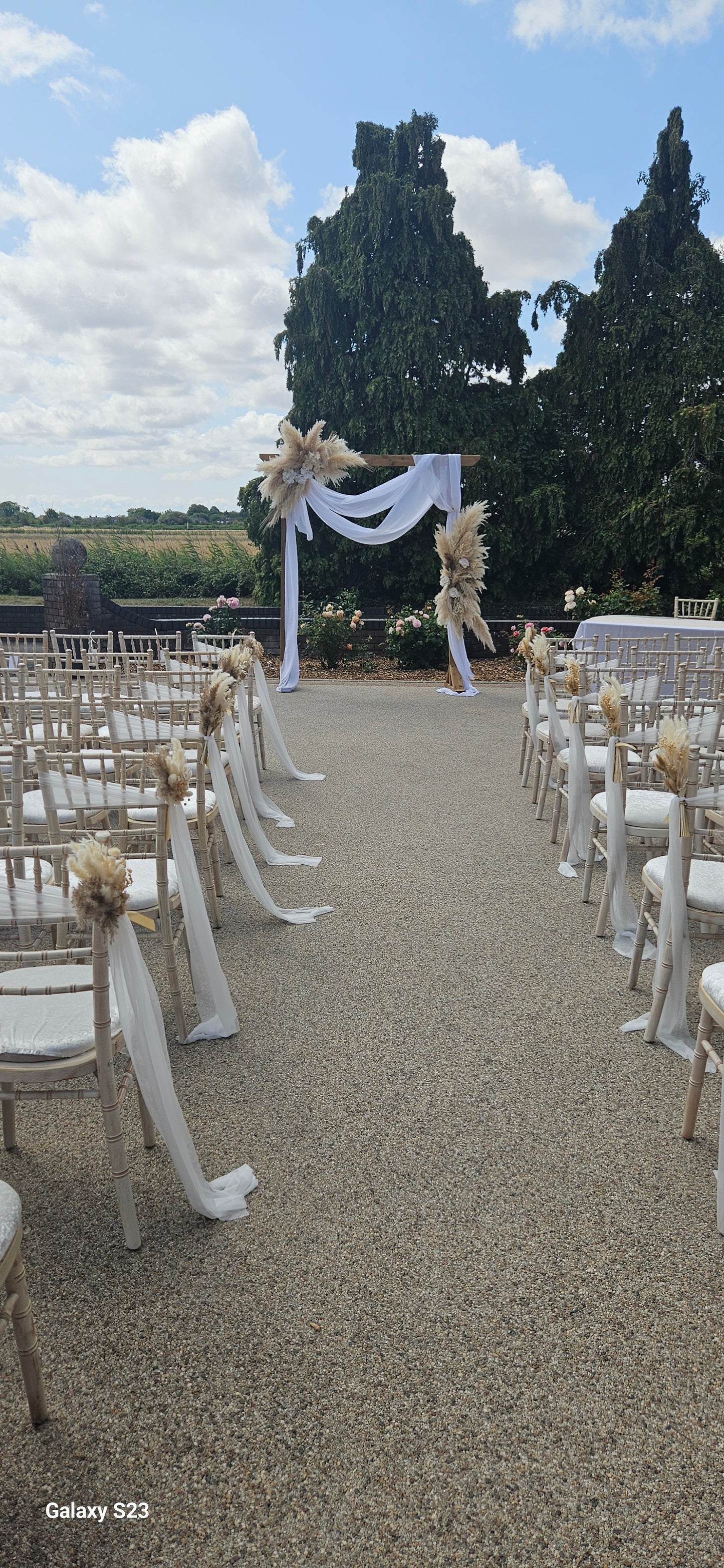 Wooden or Metal Arch