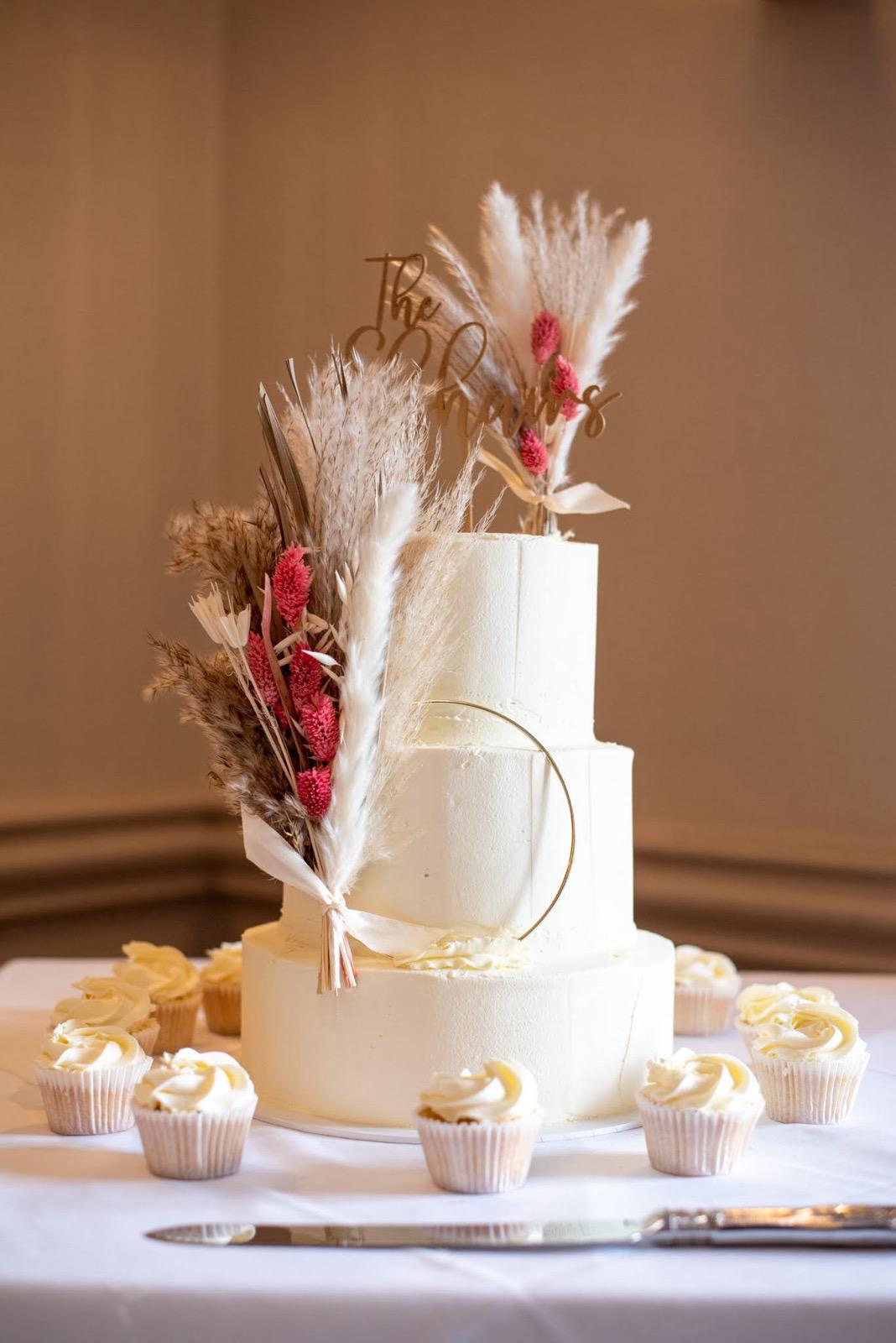 Cake Topper: Gold Hoop & Posy Dried Flower, Pampas Unique Handmade