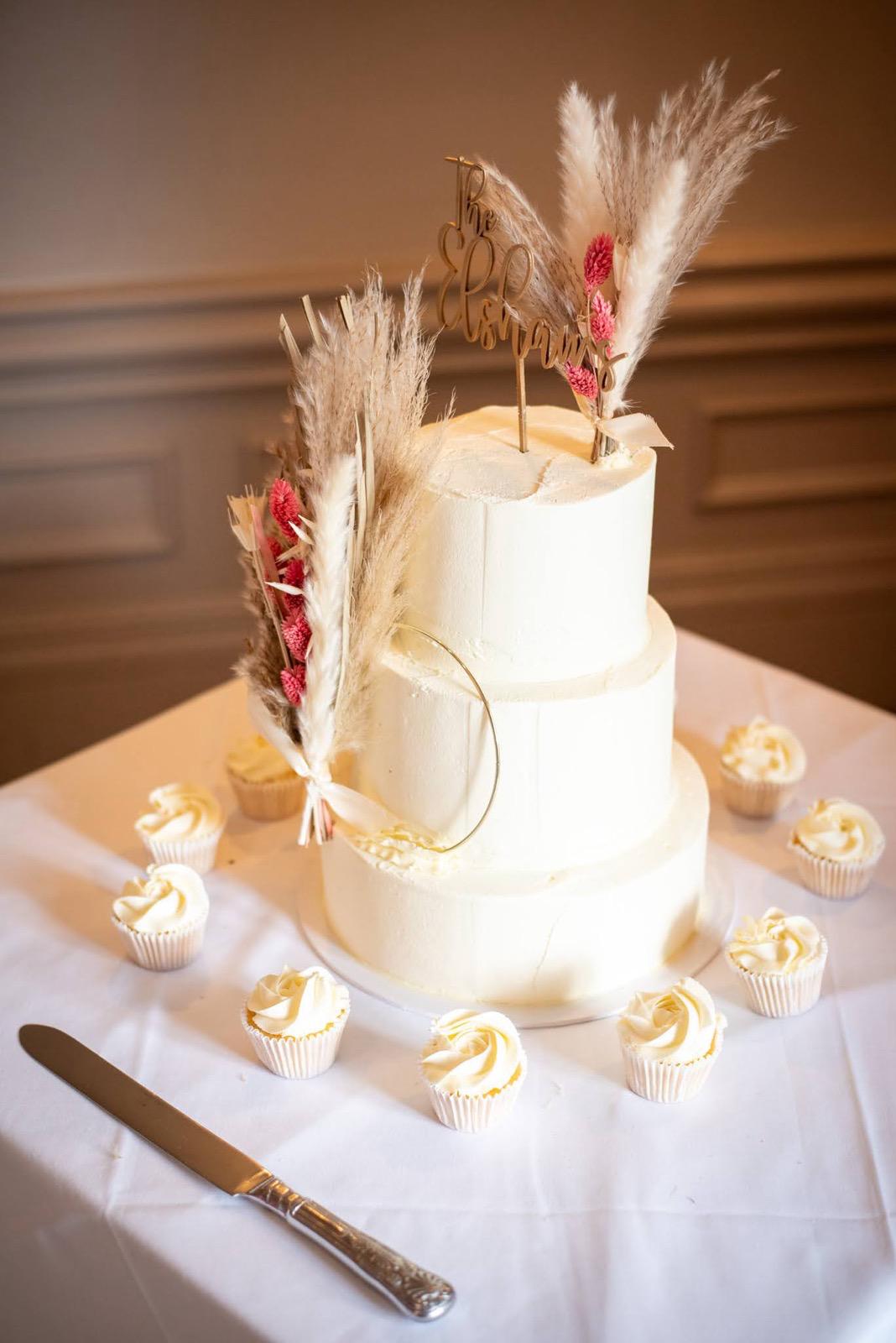 Cake Topper: Gold Hoop & Posy Dried Flower, Pampas Unique Handmade