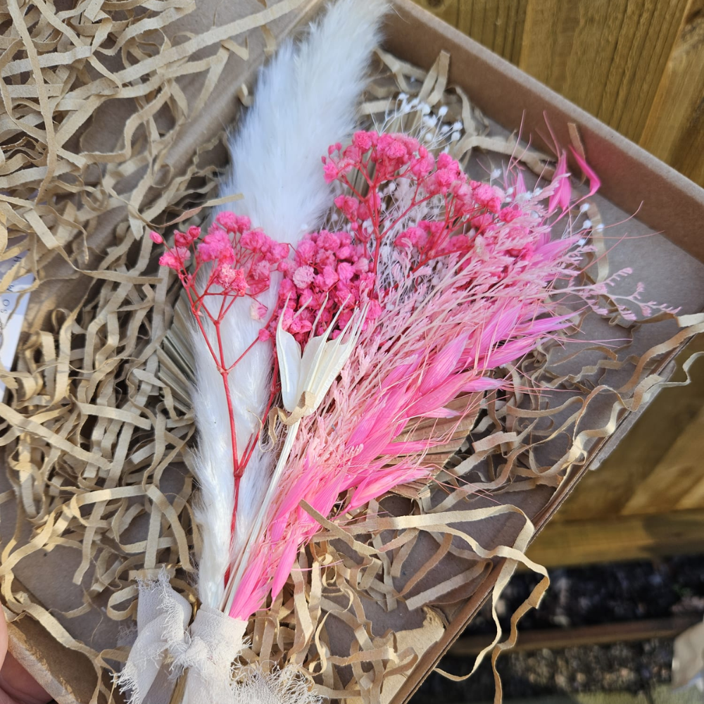 Cake Topper: Dried Flower, Pampas Unique Handmade